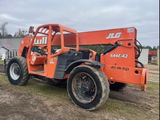 Image of Lull 644E-42 equipment image 2