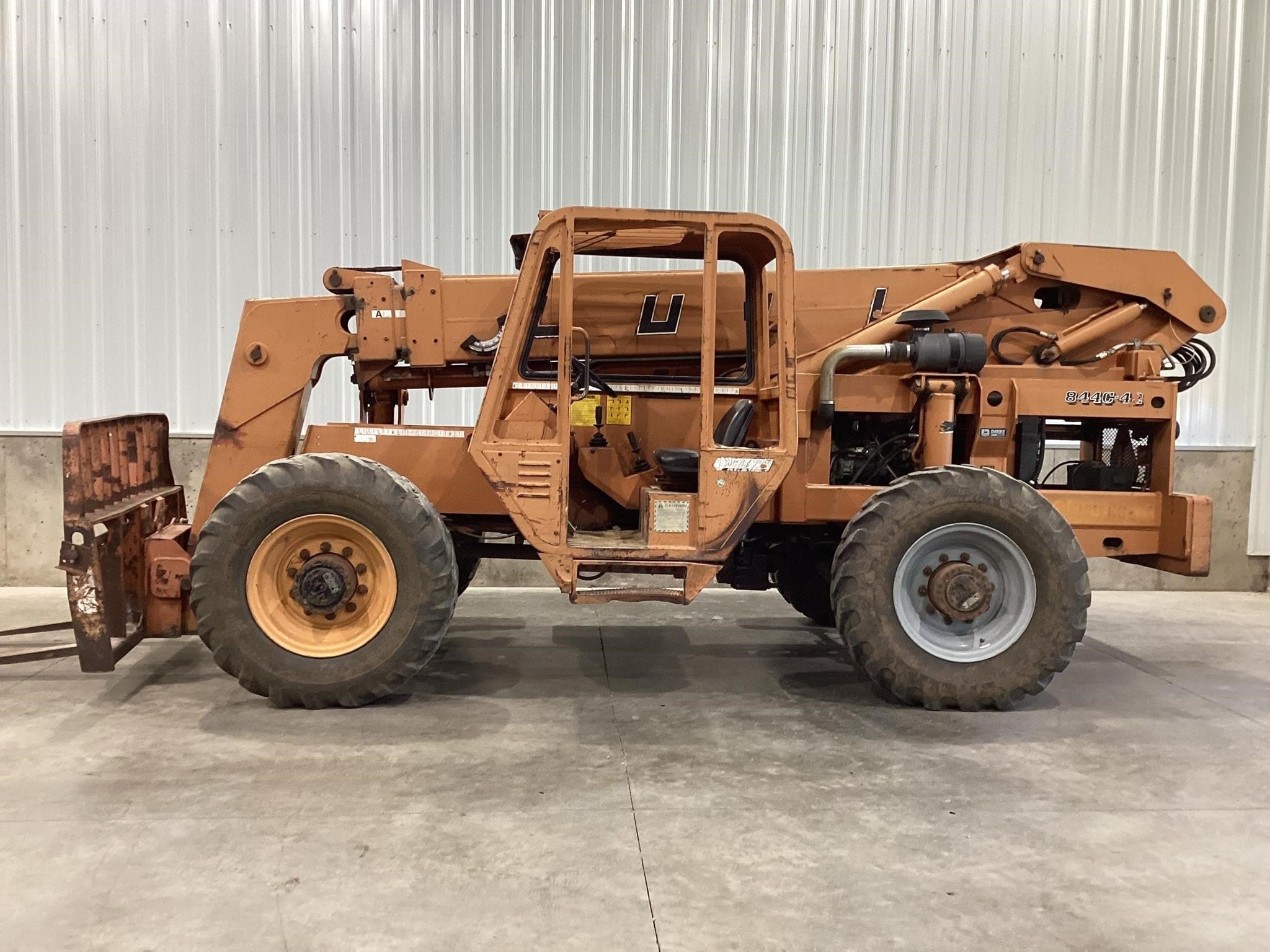 1996 Lull 844C-42 Equipment Image0