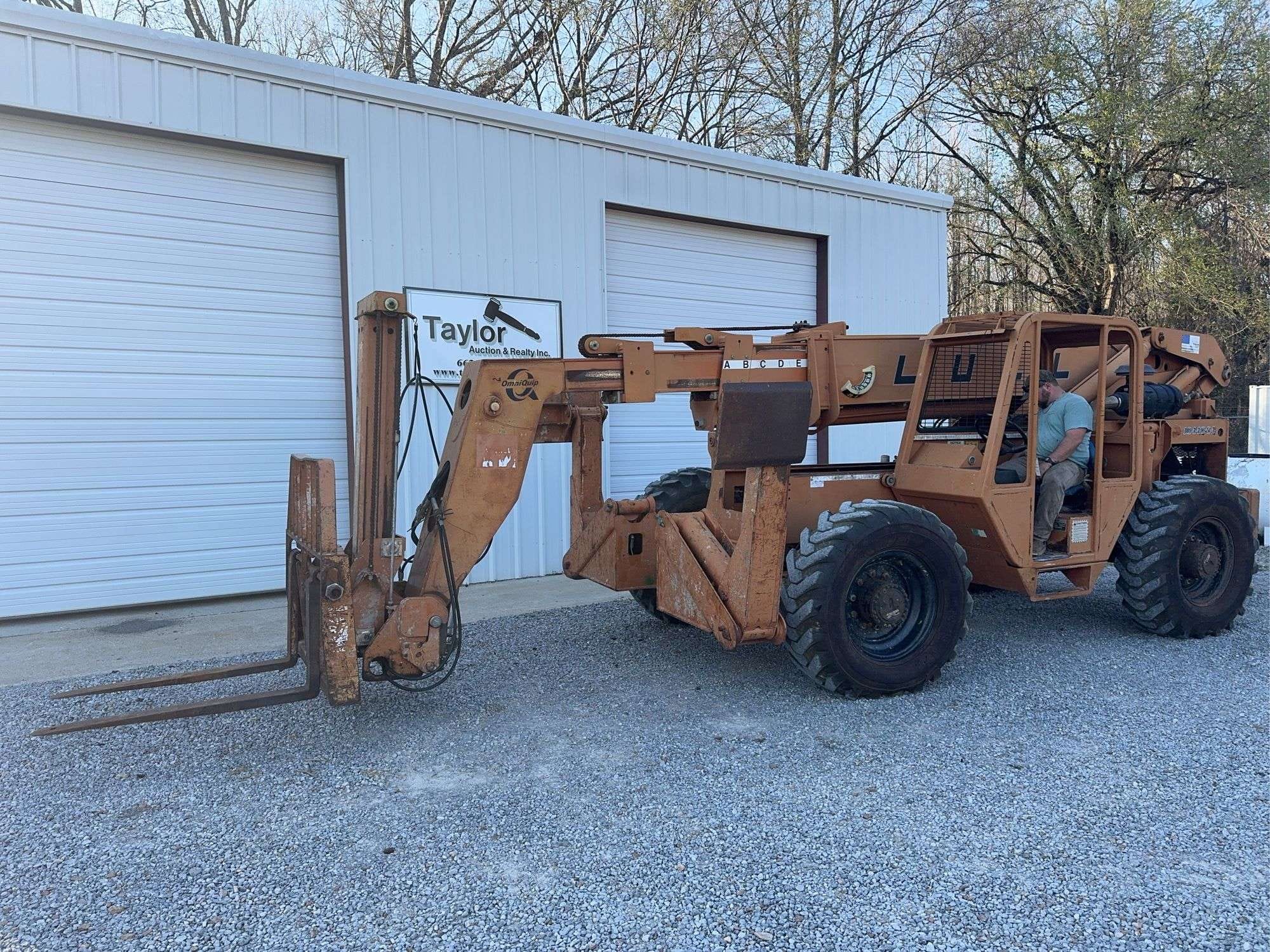 Lull 1044C-54 Equipment Image0