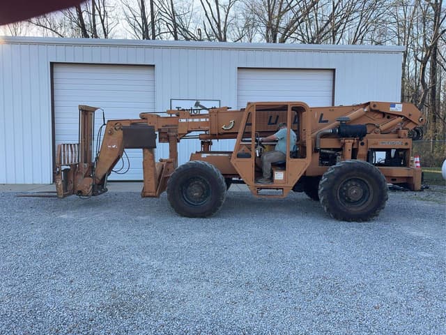 Image of Lull 1044C-54 equipment image 1