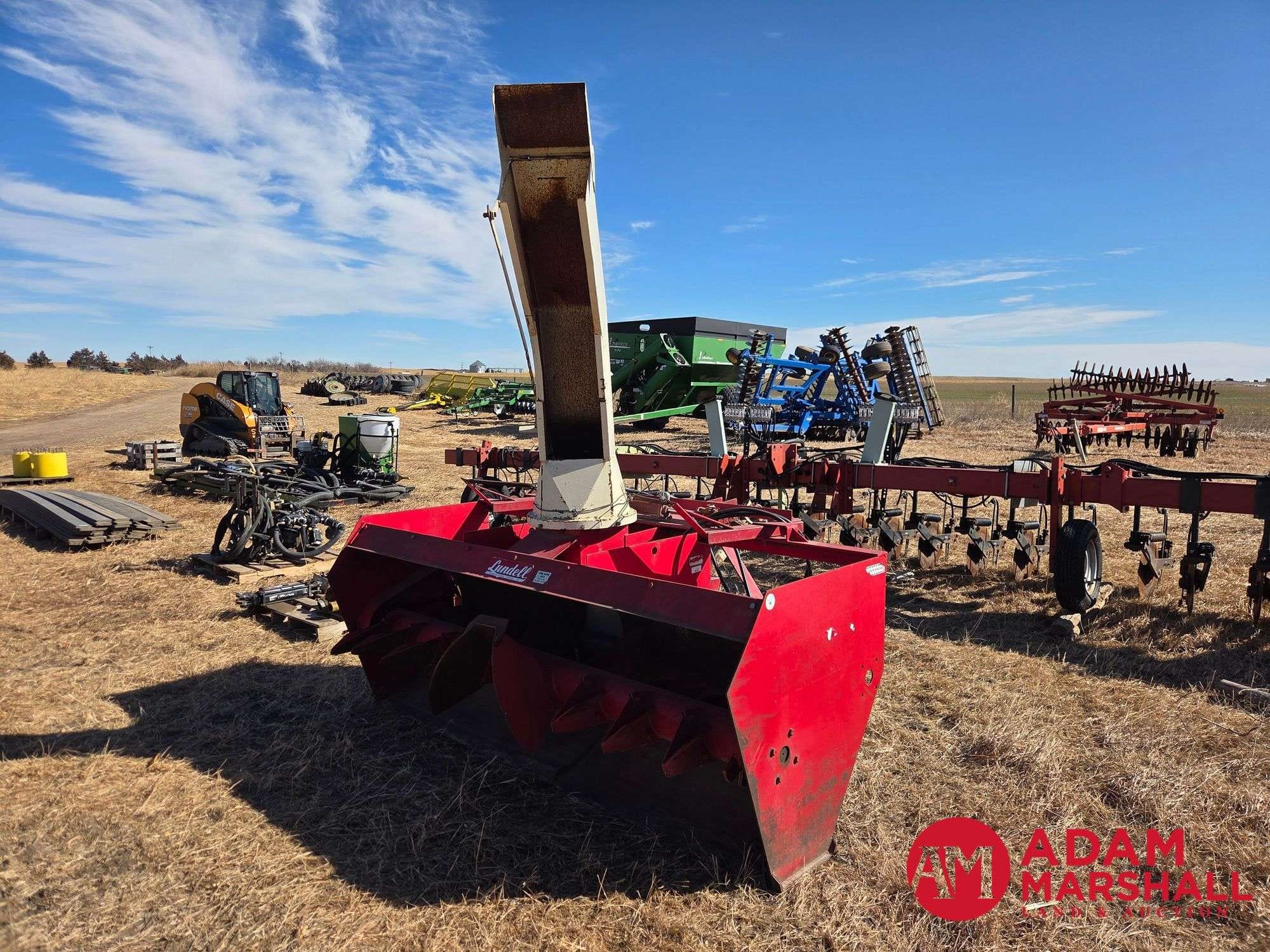 Lundell 3400 Equipment Image0