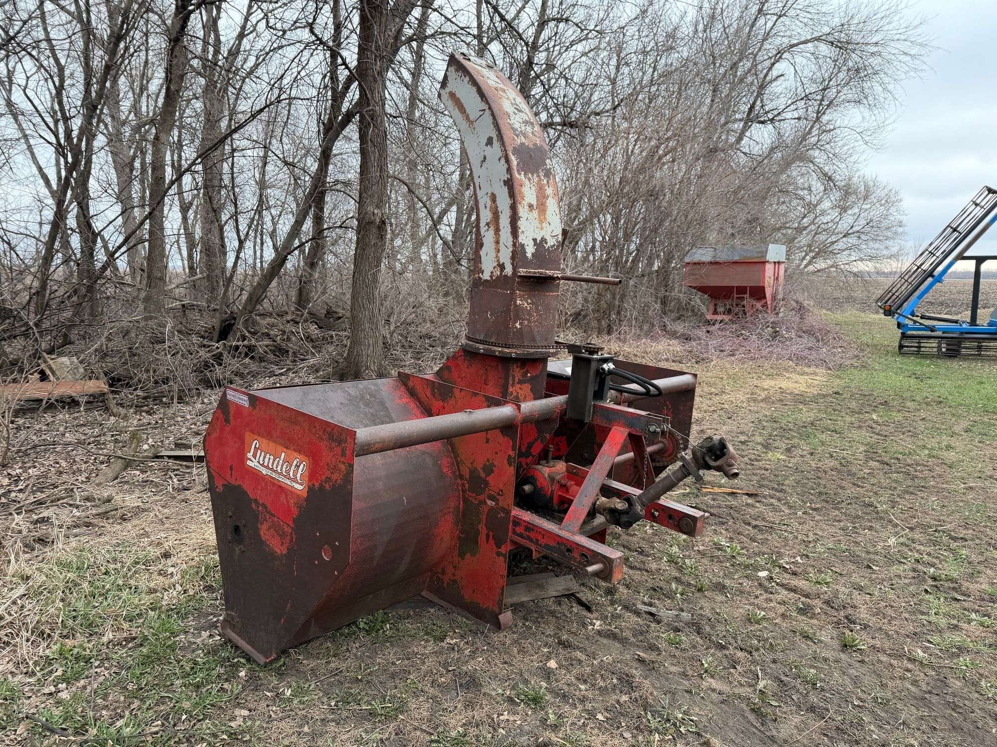 Lundell 3400 Equipment Image0