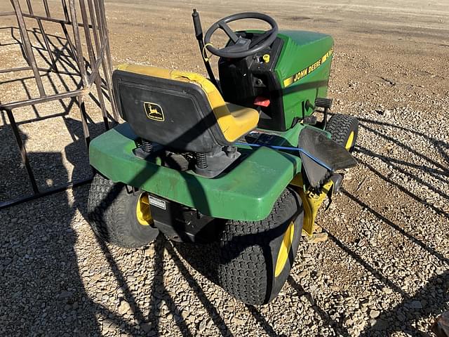 Image of John Deere LX176 equipment image 4