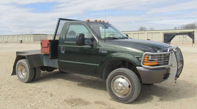 Image of Ford F-550 equipment image 1