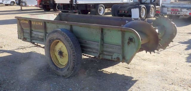Image of John Deere 33 equipment image 1
