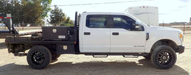 Image of Ford F-250 equipment image 2