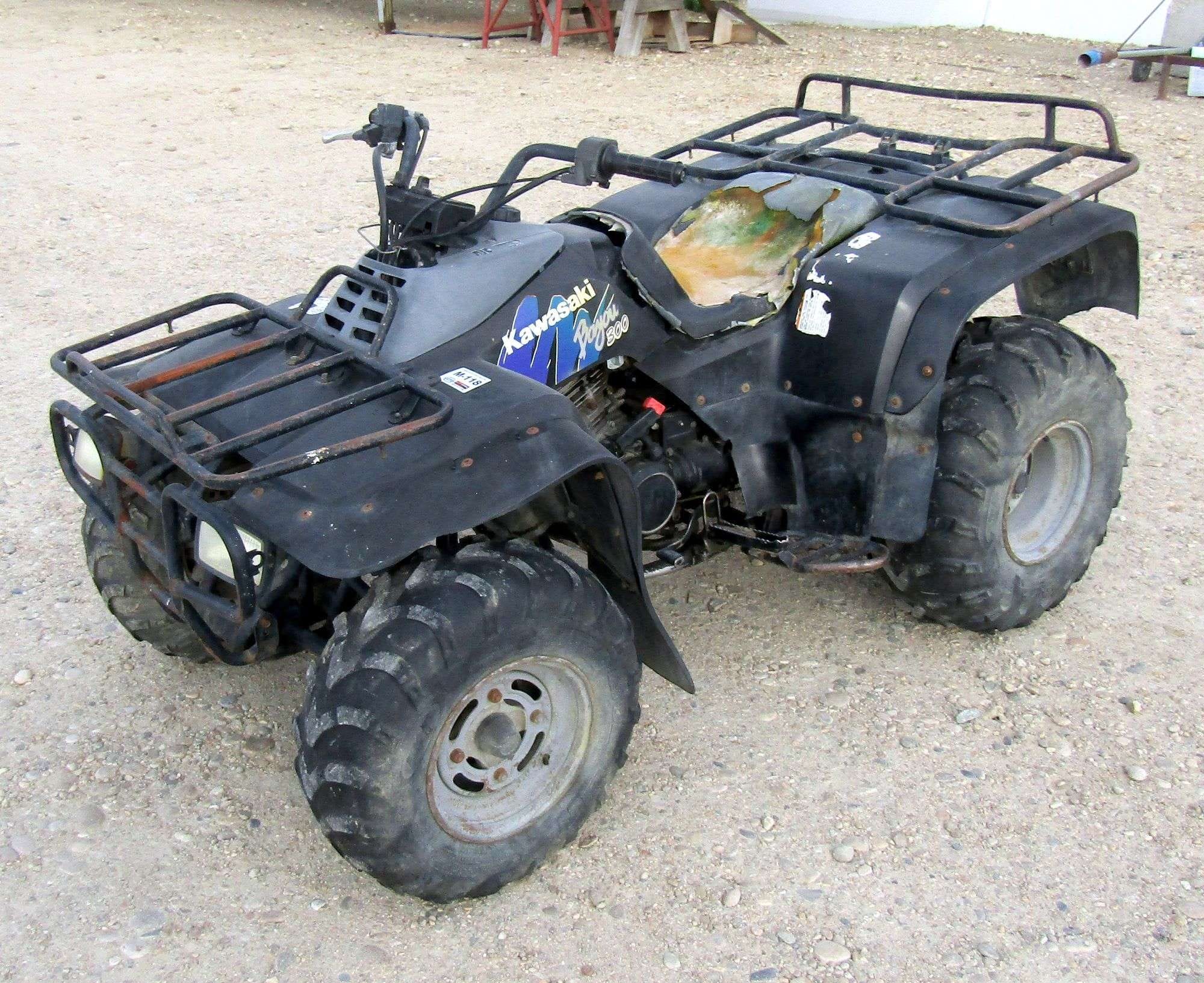 1996 Kawasaki Bayou 300 Equipment Image0