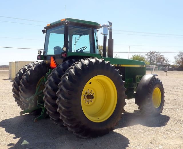 Image of John Deere 4955 equipment image 2