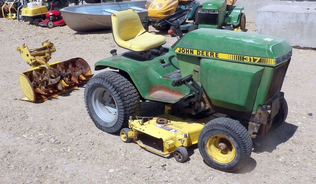 Image of John Deere 317 Primary image