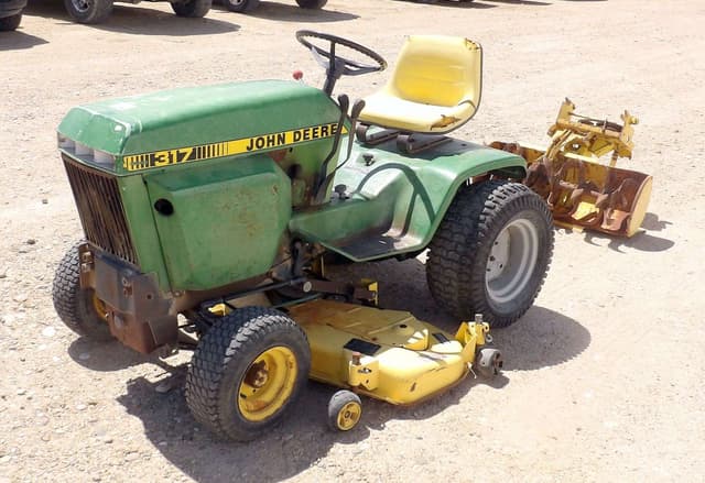 Image of John Deere 317 equipment image 1