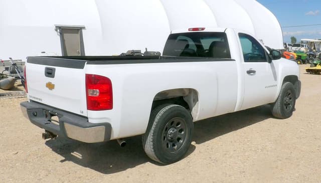 Image of Chevrolet 1500 equipment image 2