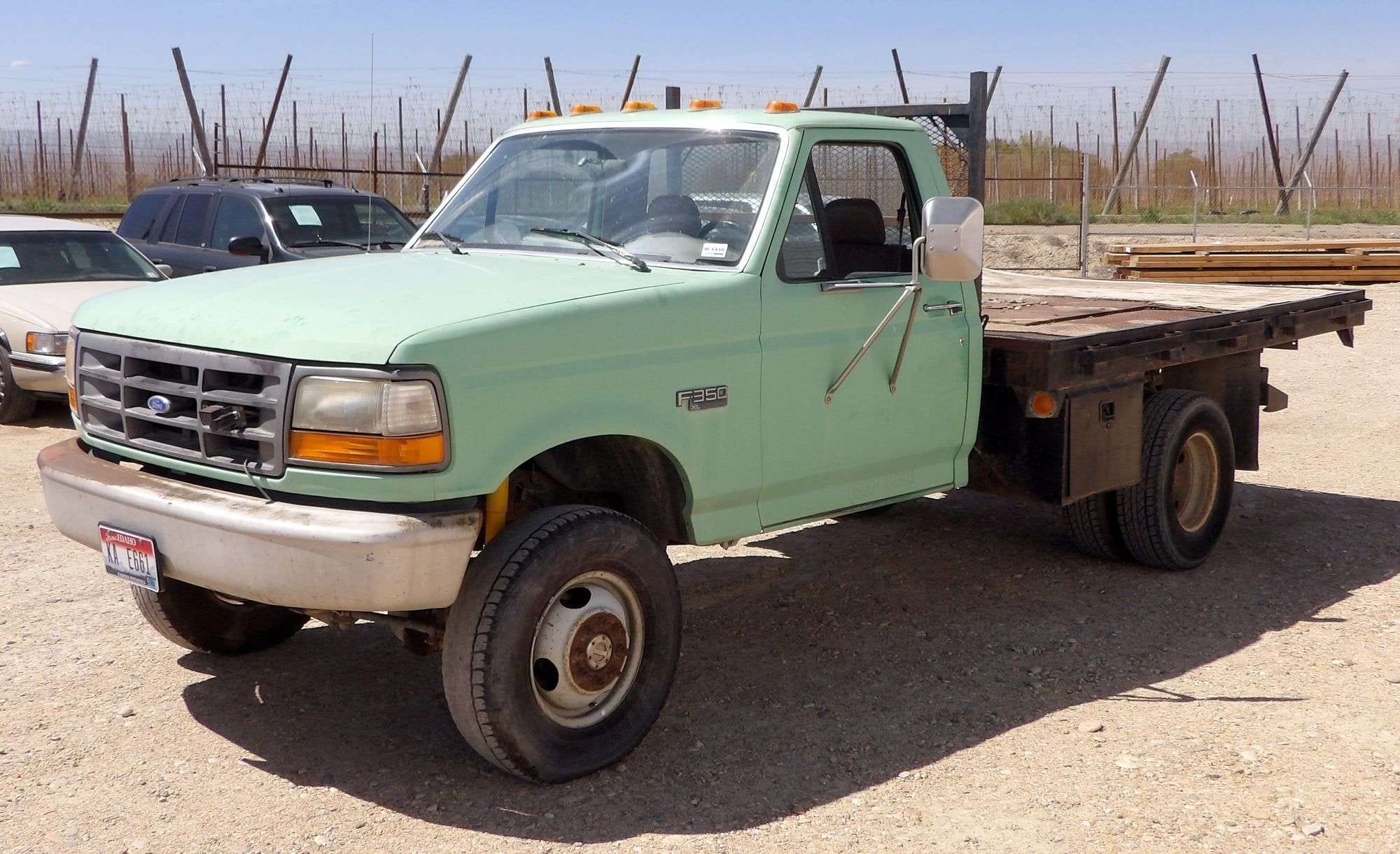 1994 Ford F-350 Equipment Image0