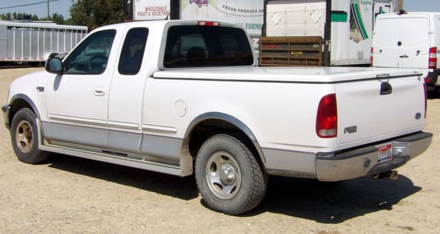 Image of Ford F-150 equipment image 4