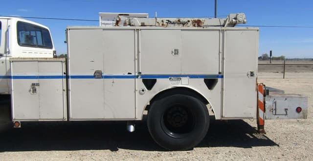 Image of Ford F-800 equipment image 4