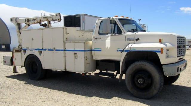 Image of Ford F-800 equipment image 1