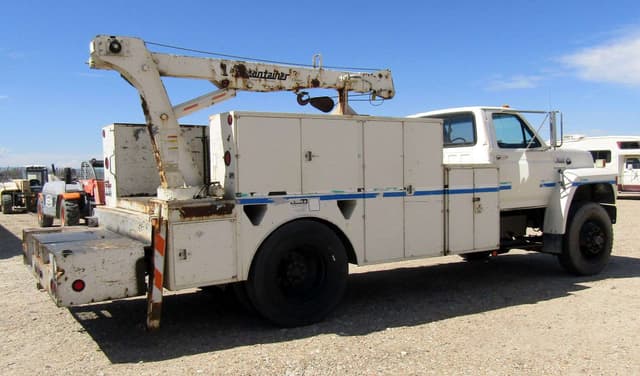 Image of Ford F-800 equipment image 2