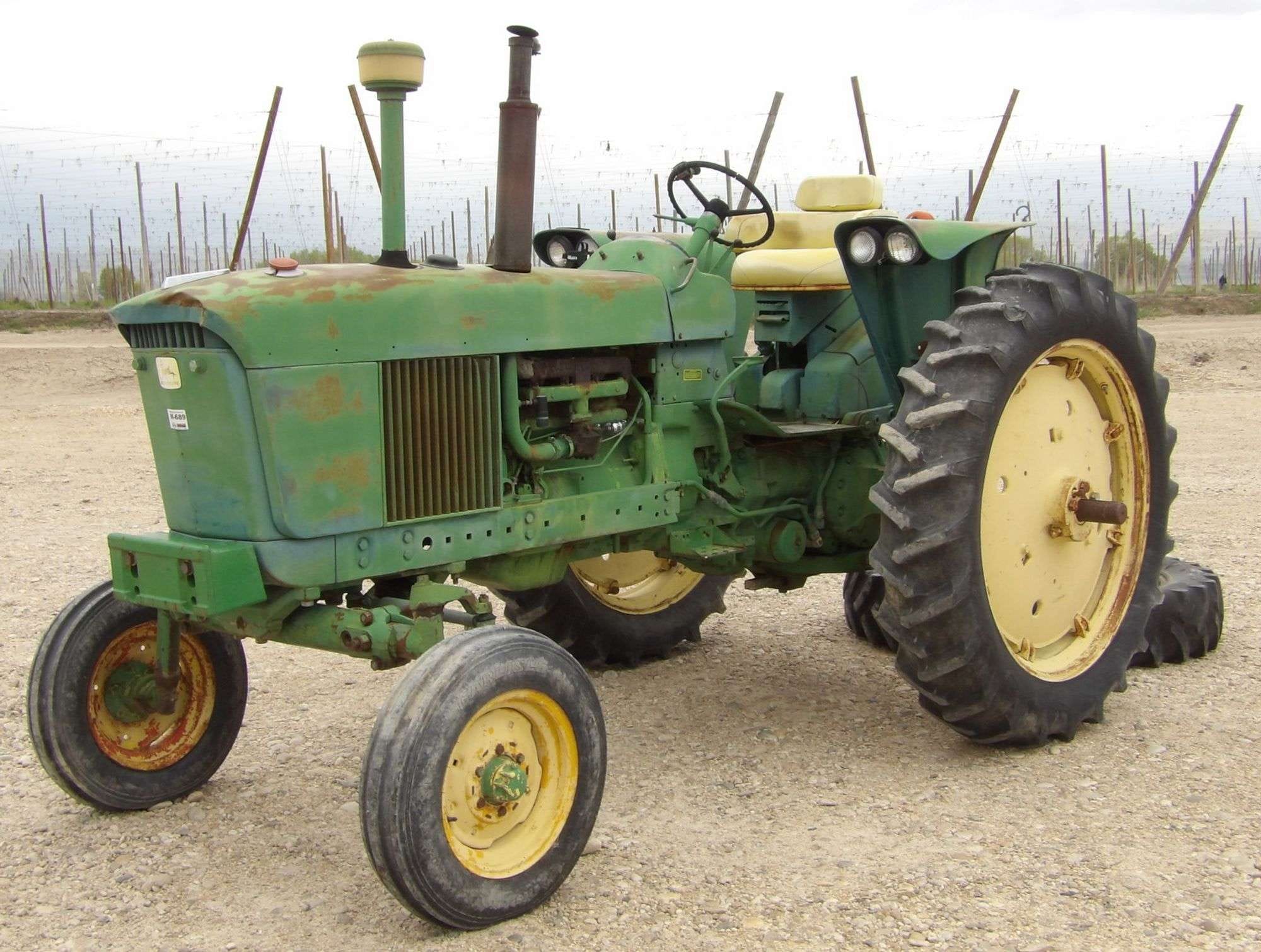 Main image John Deere 2510