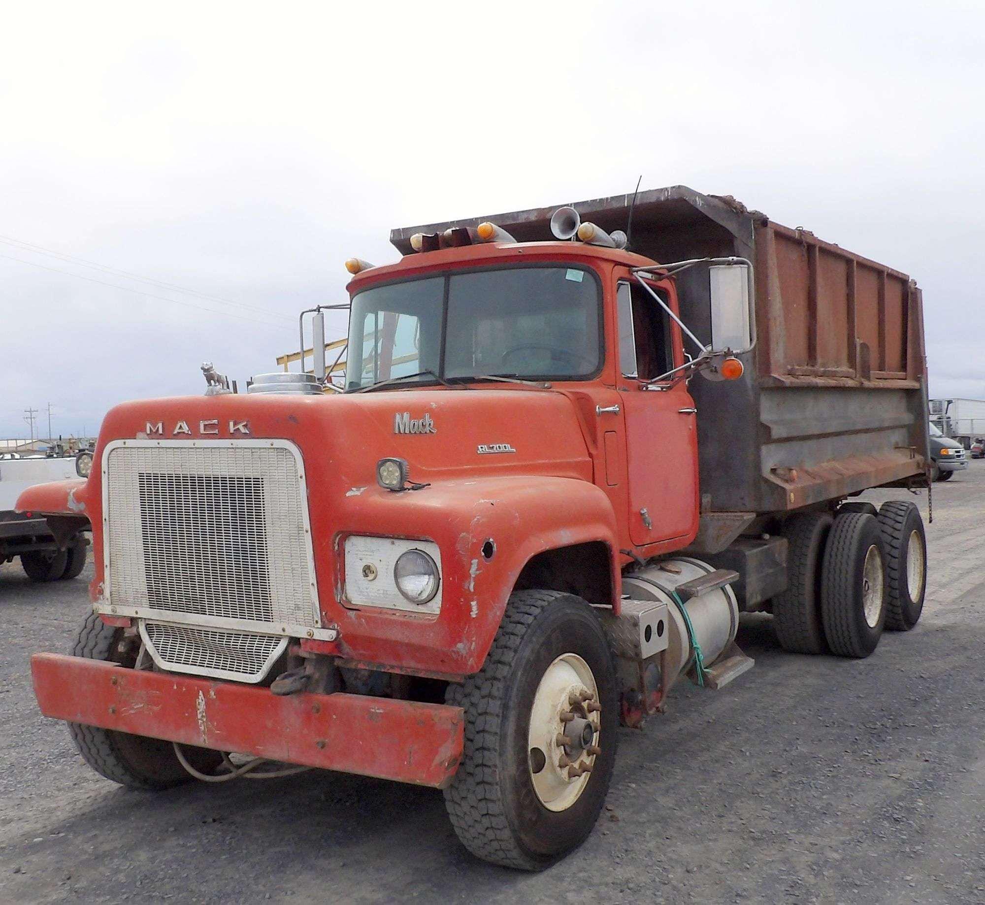 Main image Mack RL700L