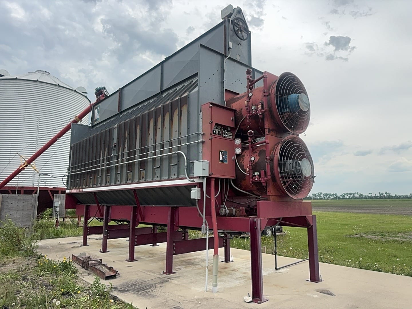 M-C 970 Equipment Image0