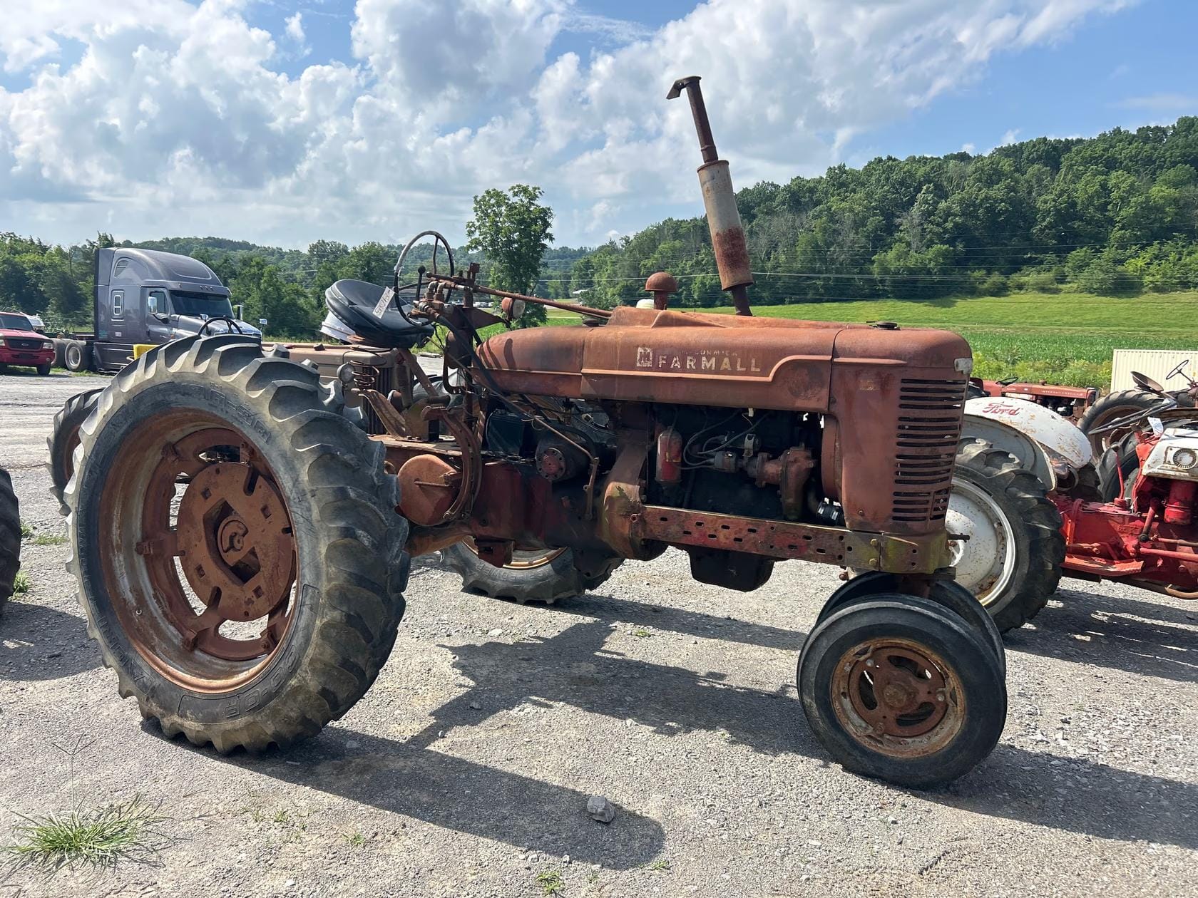 Farmall M Equipment Image0