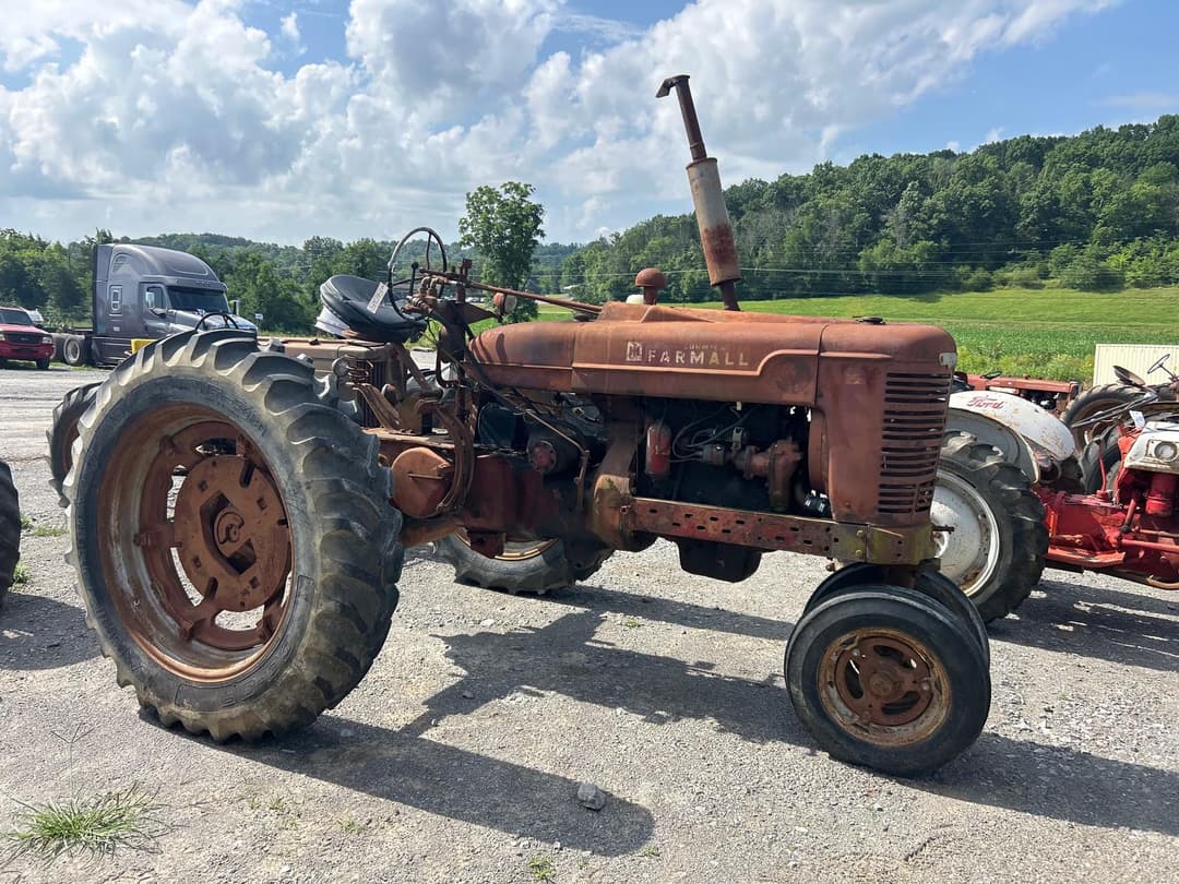 Image of Farmall M Primary image