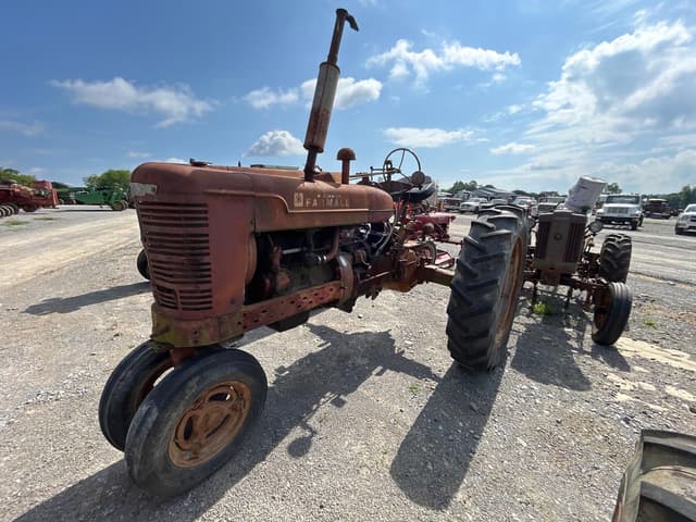 Image of Farmall M equipment image 2
