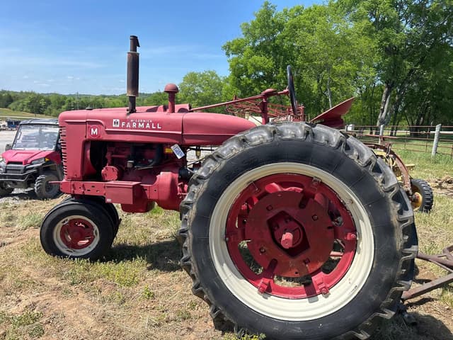 Image of Farmall M equipment image 3