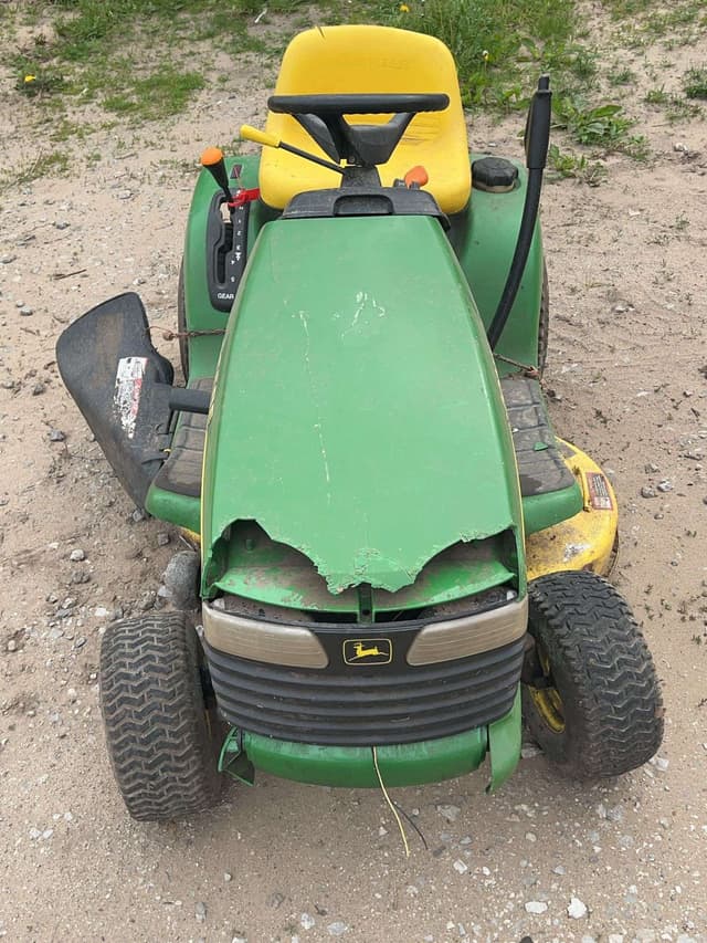 Image of John Deere LT133 equipment image 2