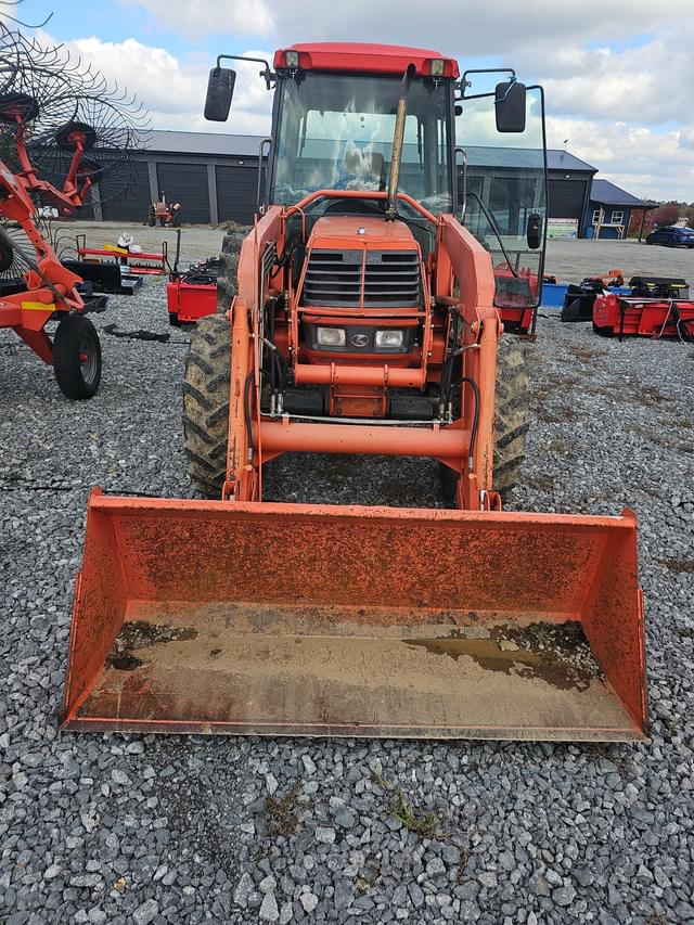 Image of Kubota M6800 equipment image 1