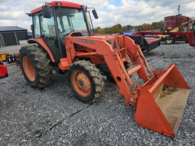 Image of Kubota M6800 equipment image 2