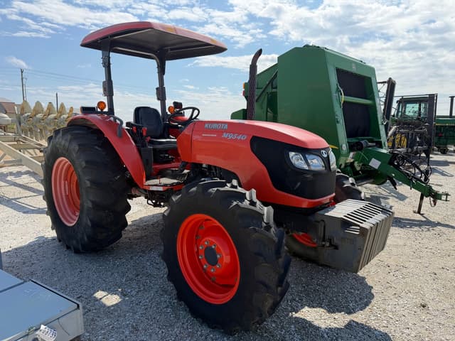 Image of Kubota M9540 equipment image 2