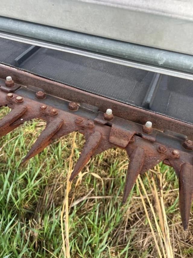 Image of MacDon 3000 equipment image 1