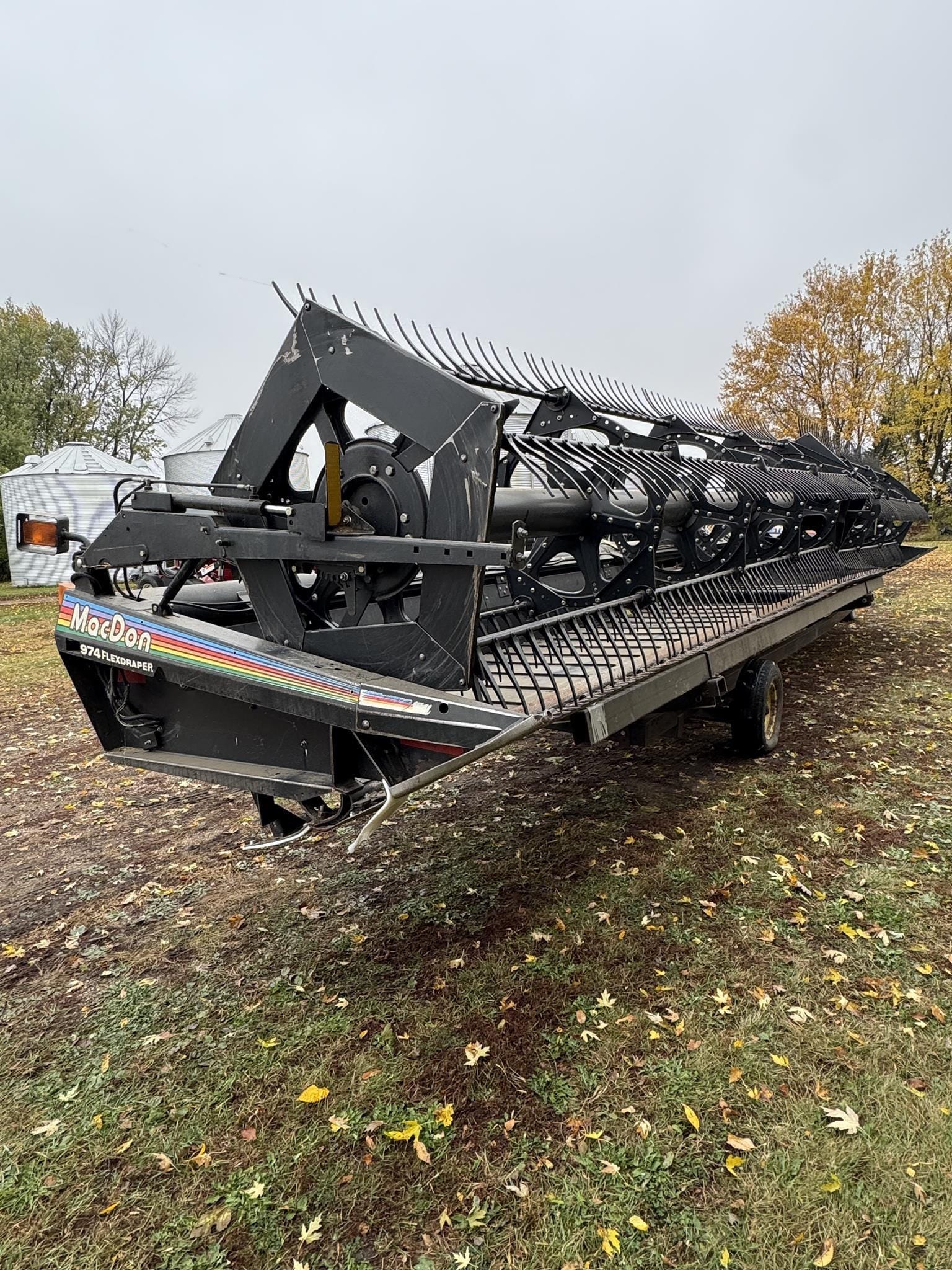 MacDon 974 Equipment Image0