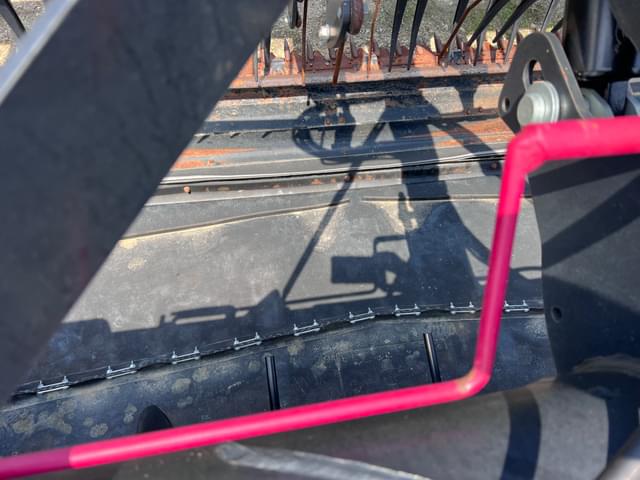 Image of MacDon FD130 equipment image 4