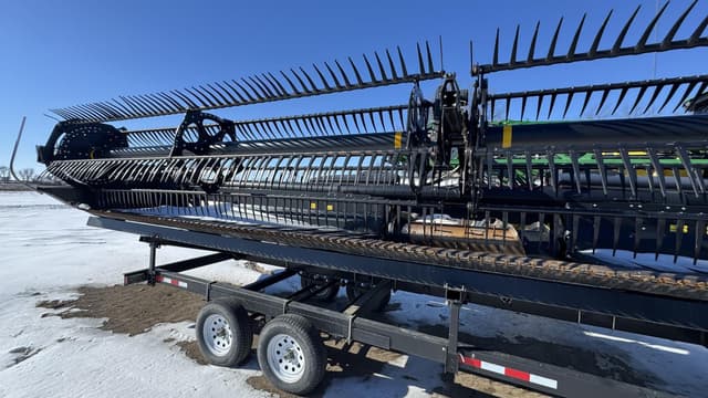 Image of MacDon FD135 equipment image 4