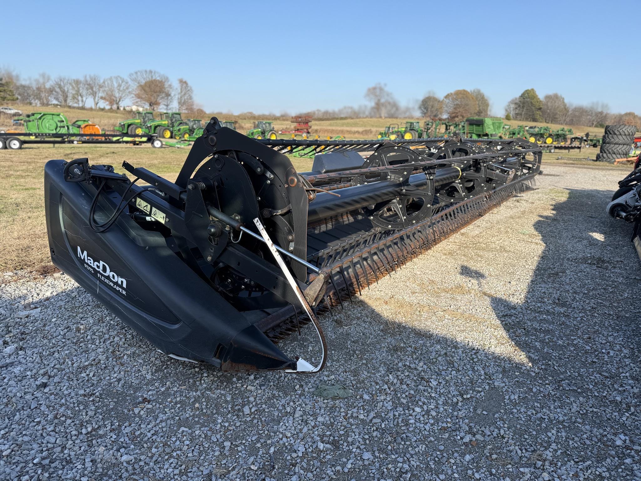 Main image MacDon FD75