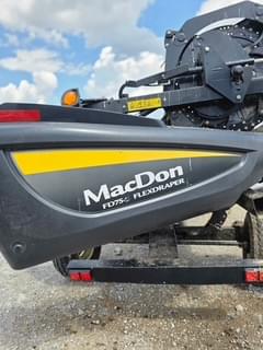 Image of MacDon FD75S equipment image 2