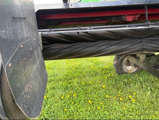 Image of MacDon R116PT equipment image 3