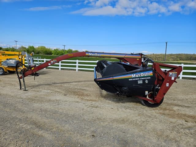 Image of MacDon 5000 equipment image 1