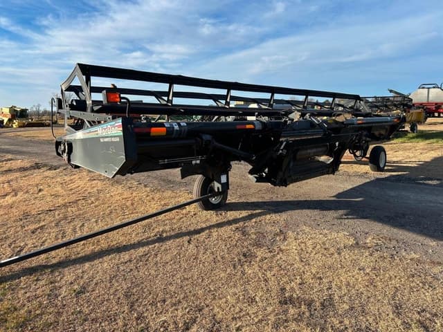 Image of MacDon 963 equipment image 1