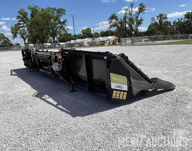 Image of MacDon C3012F equipment image 4