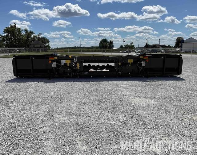 Image of MacDon C3012F equipment image 3