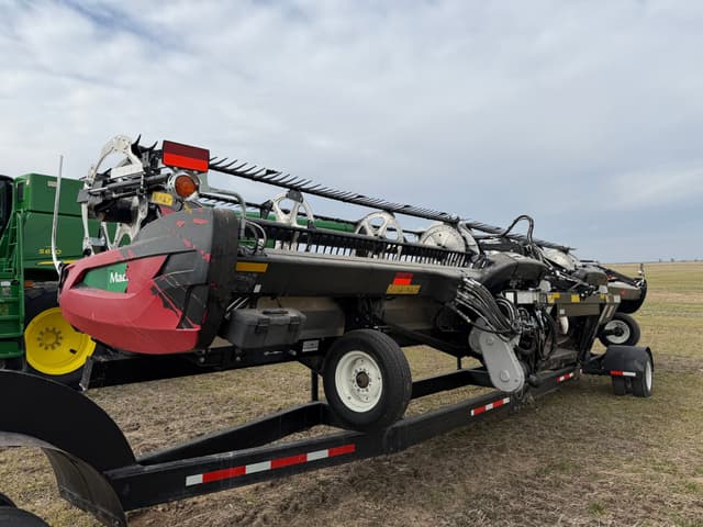 Image of MacDon FD235 equipment image 1