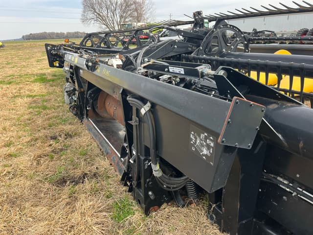 Image of MacDon FD145 equipment image 3