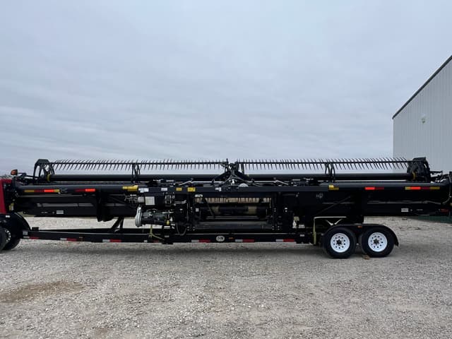 Image of MacDon FD135 equipment image 3