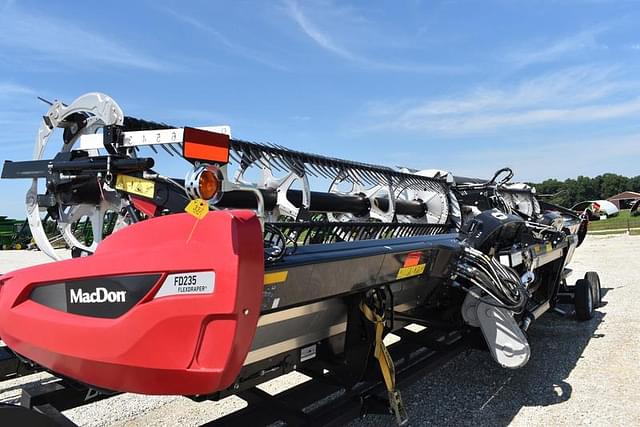 Image of MacDon FD235 equipment image 2