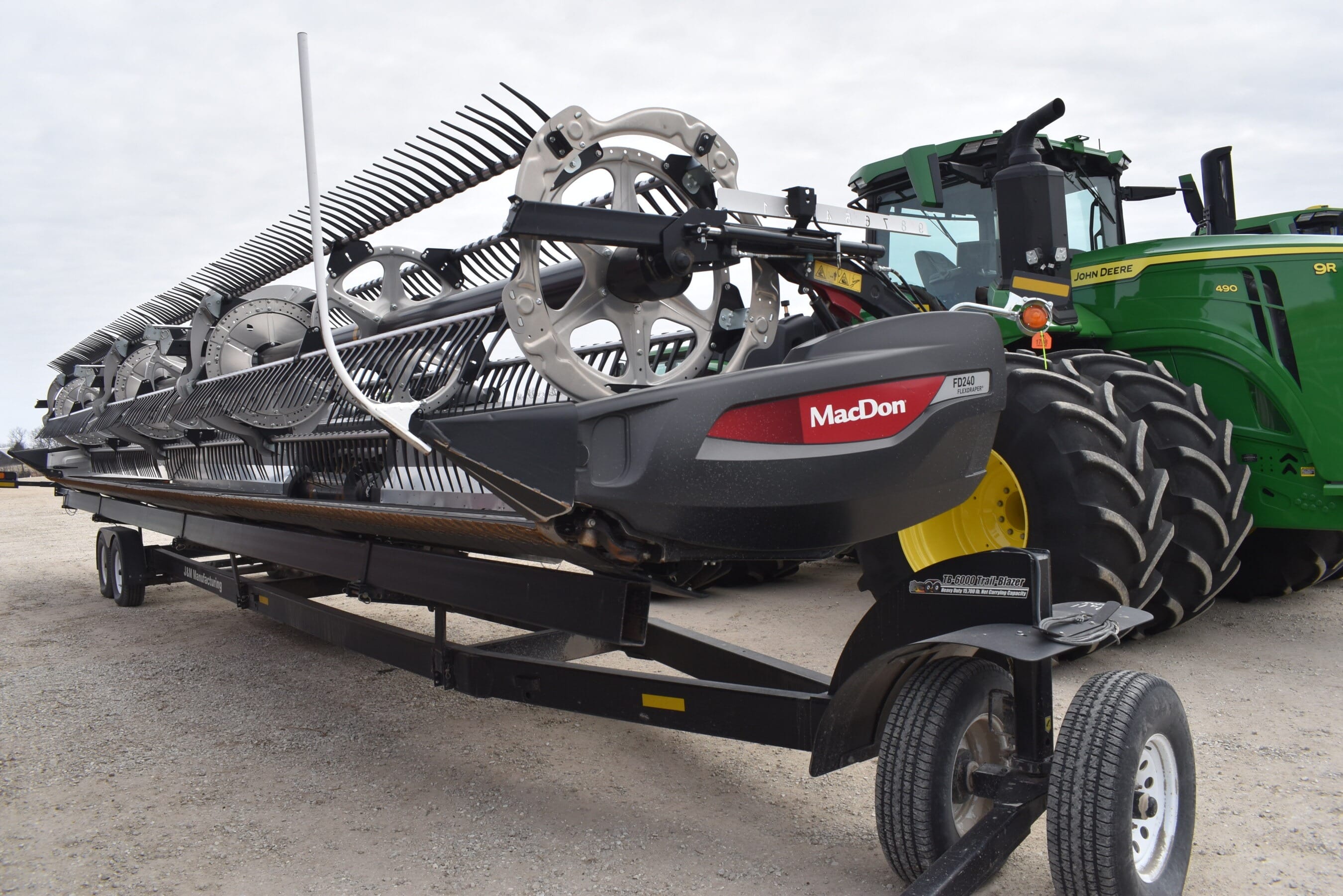 2022 MacDon FD240 Equipment Image0