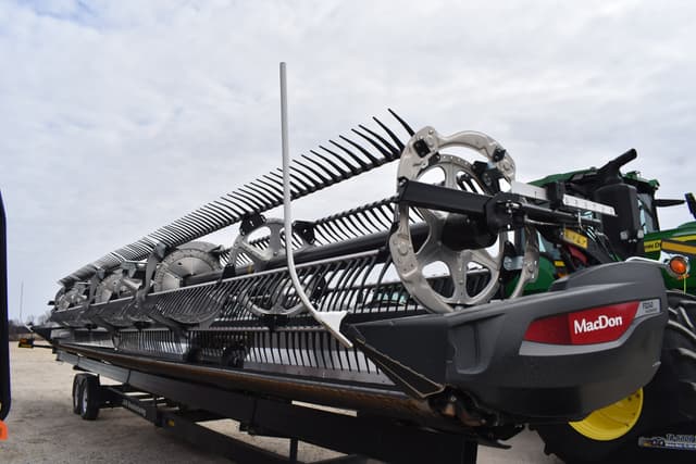 Image of MacDon FD240 equipment image 1