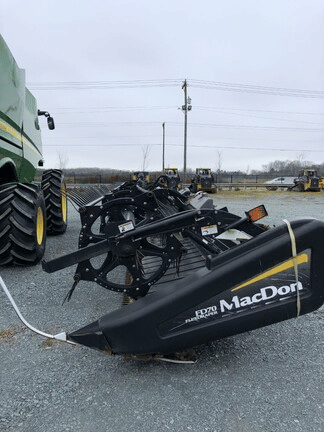 Main image MacDon FD70