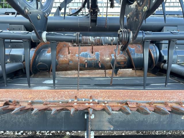 Image of MacDon FD70 equipment image 1